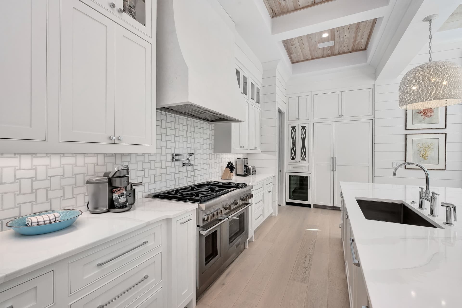 Bearfoot By The Sea - Image 19