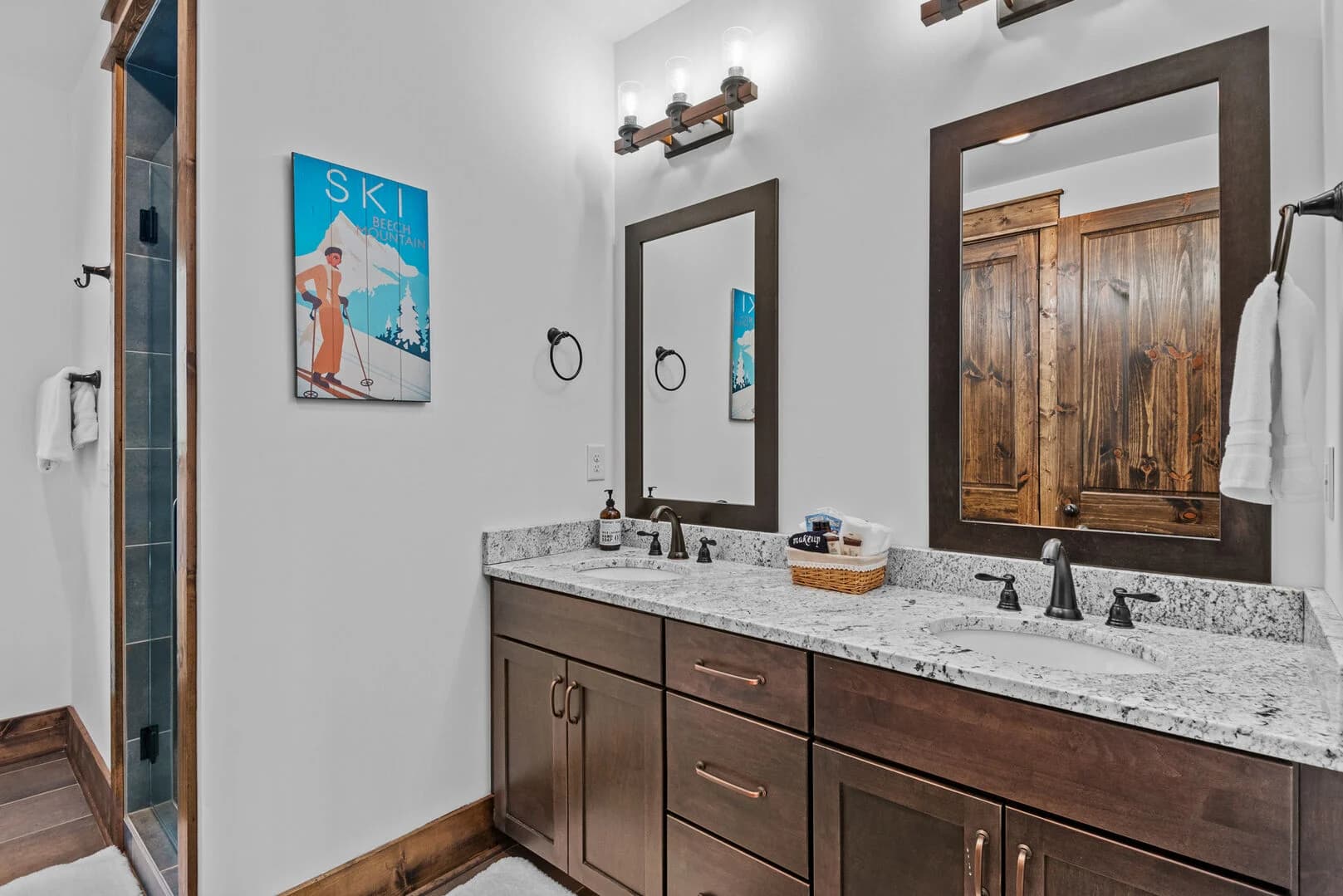 Llama Creek Cabin at Eagles Nest - Image 20