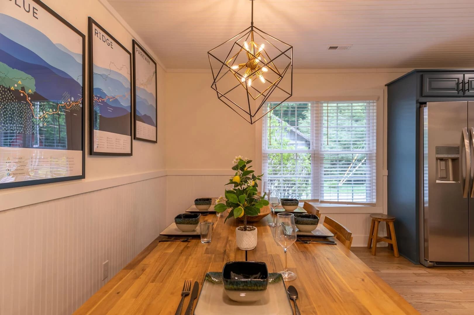 Riverside Retreat - Image 10