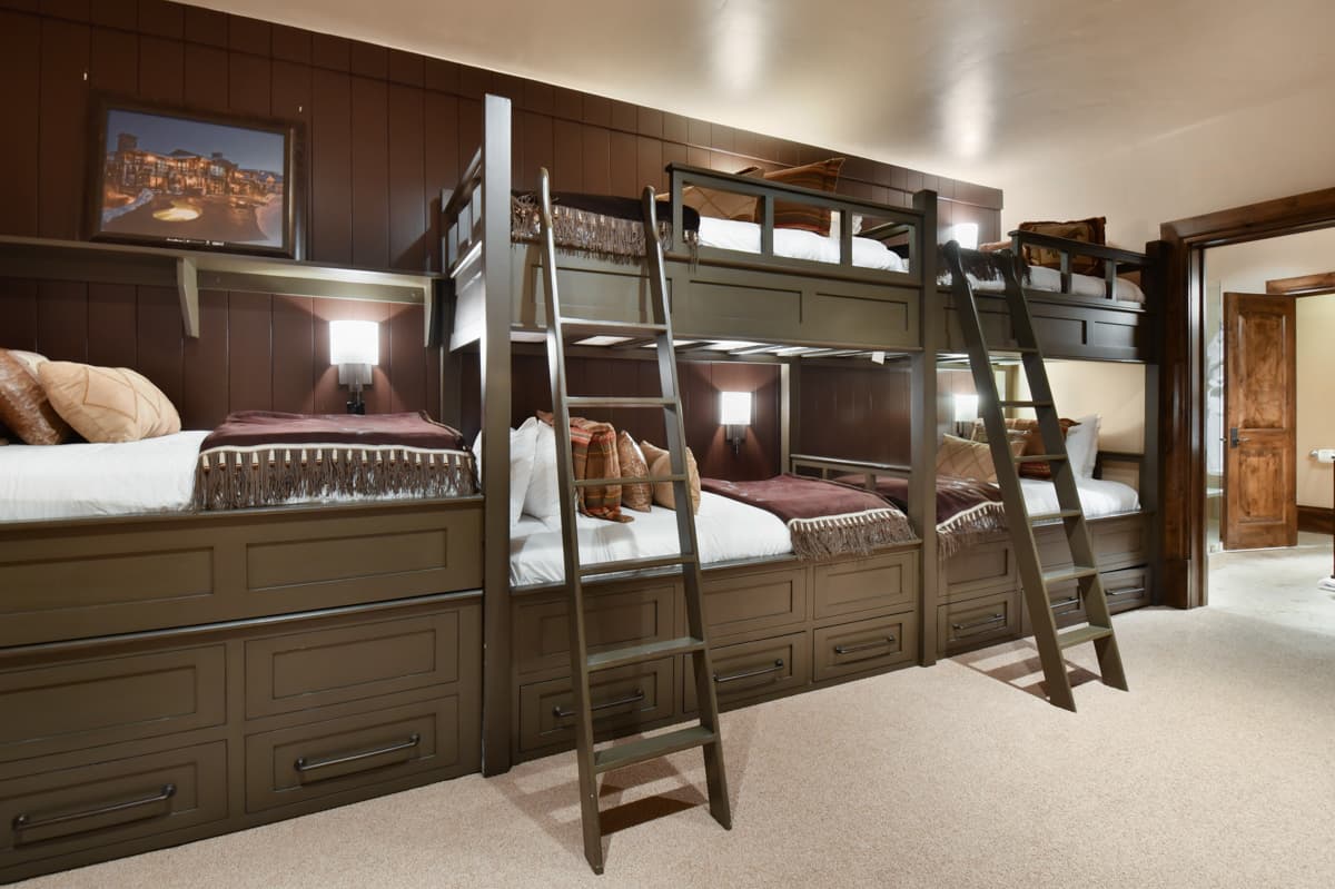 Ski Dream Home - Image 29