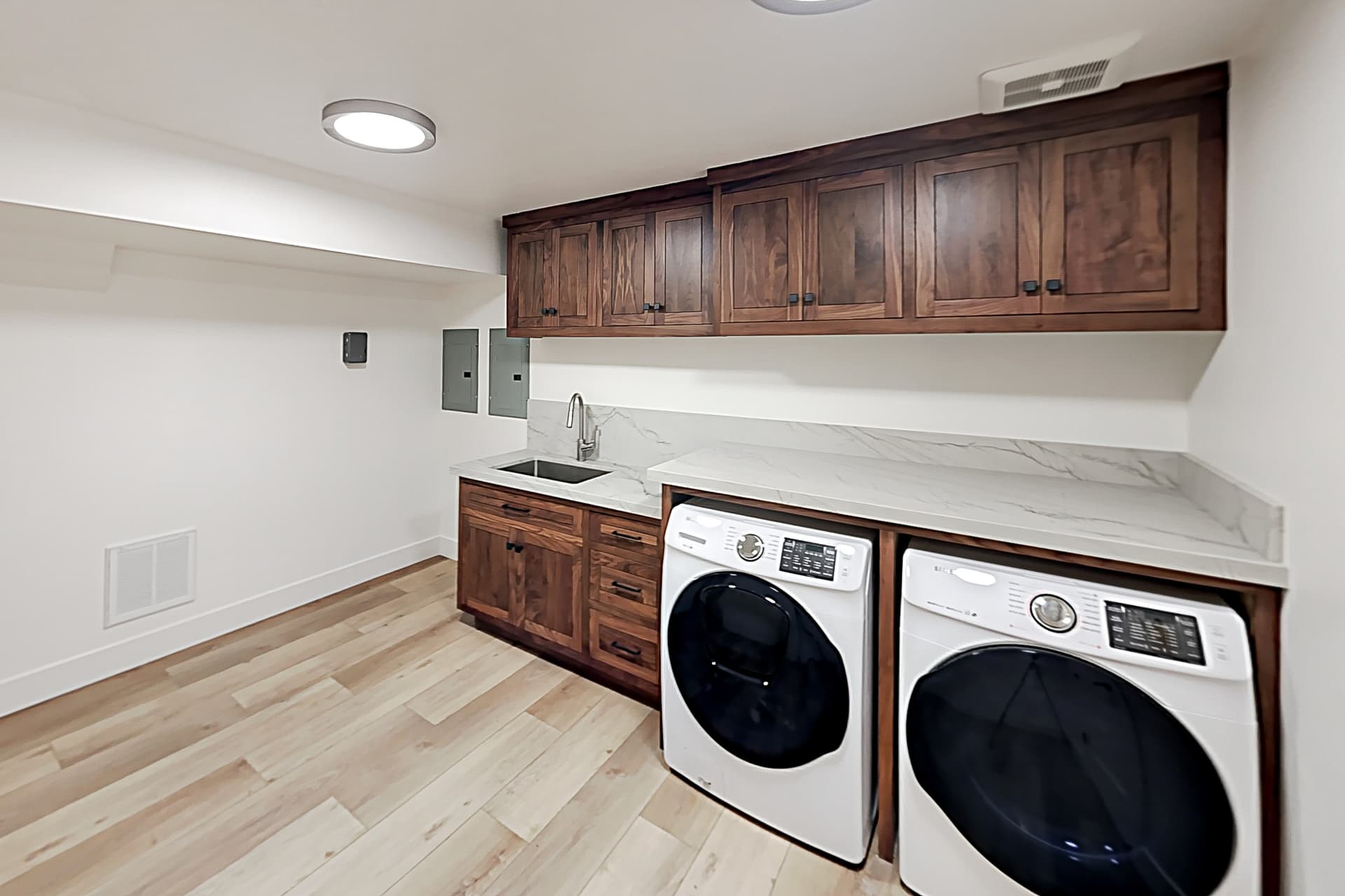 North Lake Adventure House - Image 26