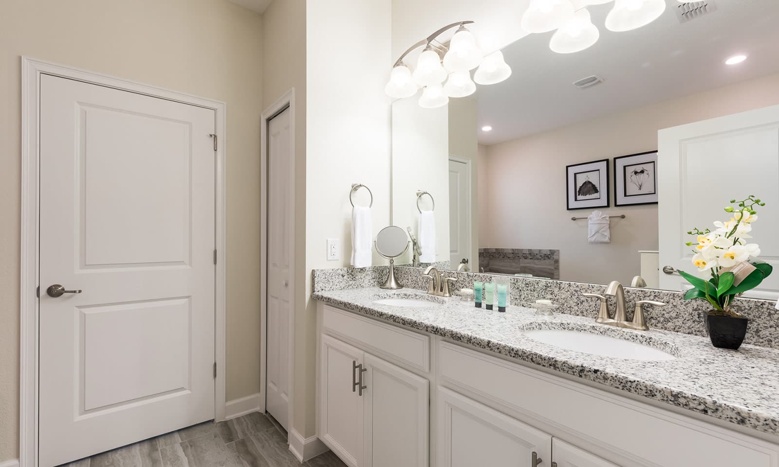 Moon Valley Haven - Image 8