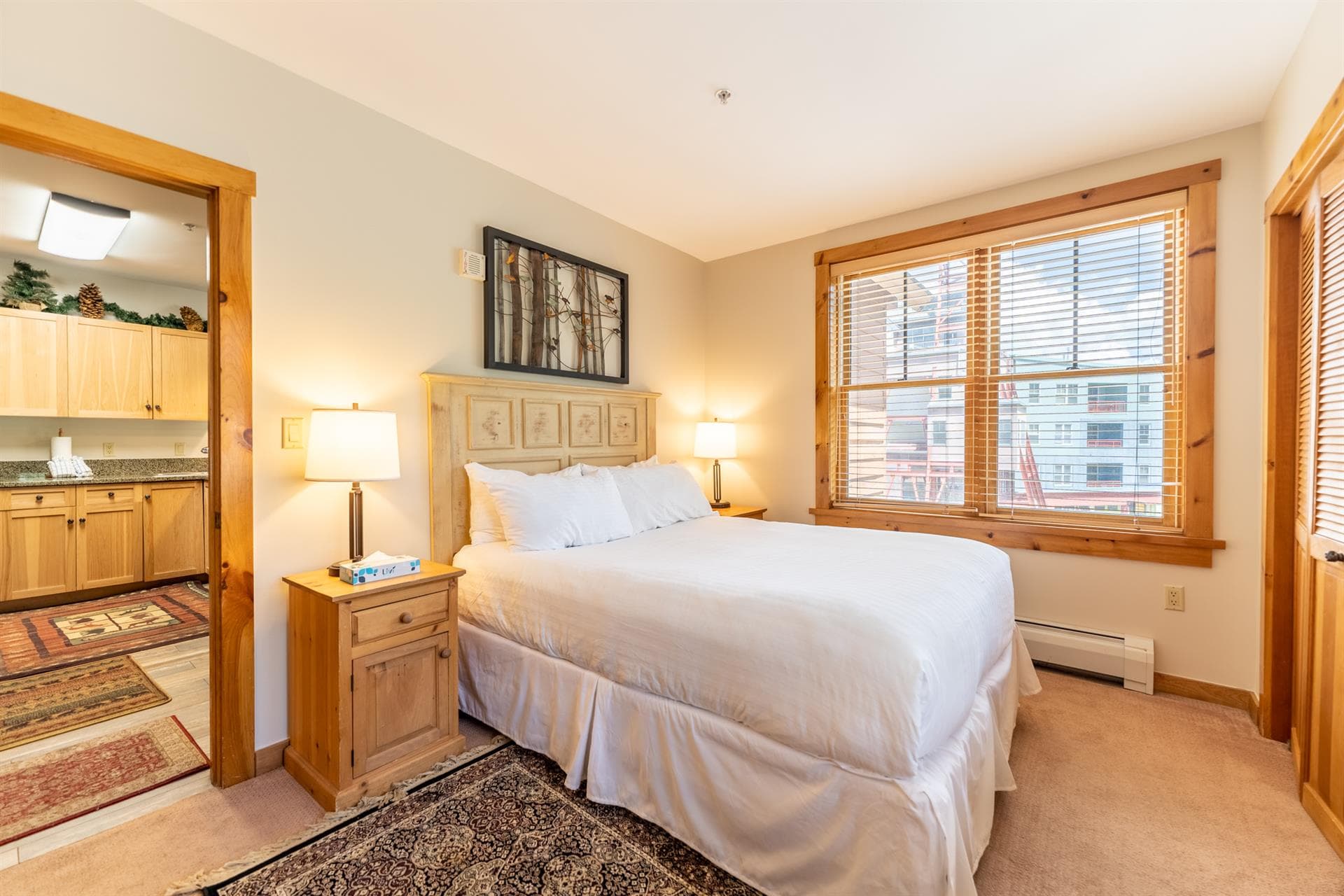 Peakview Penthouse Retreat - Image 27