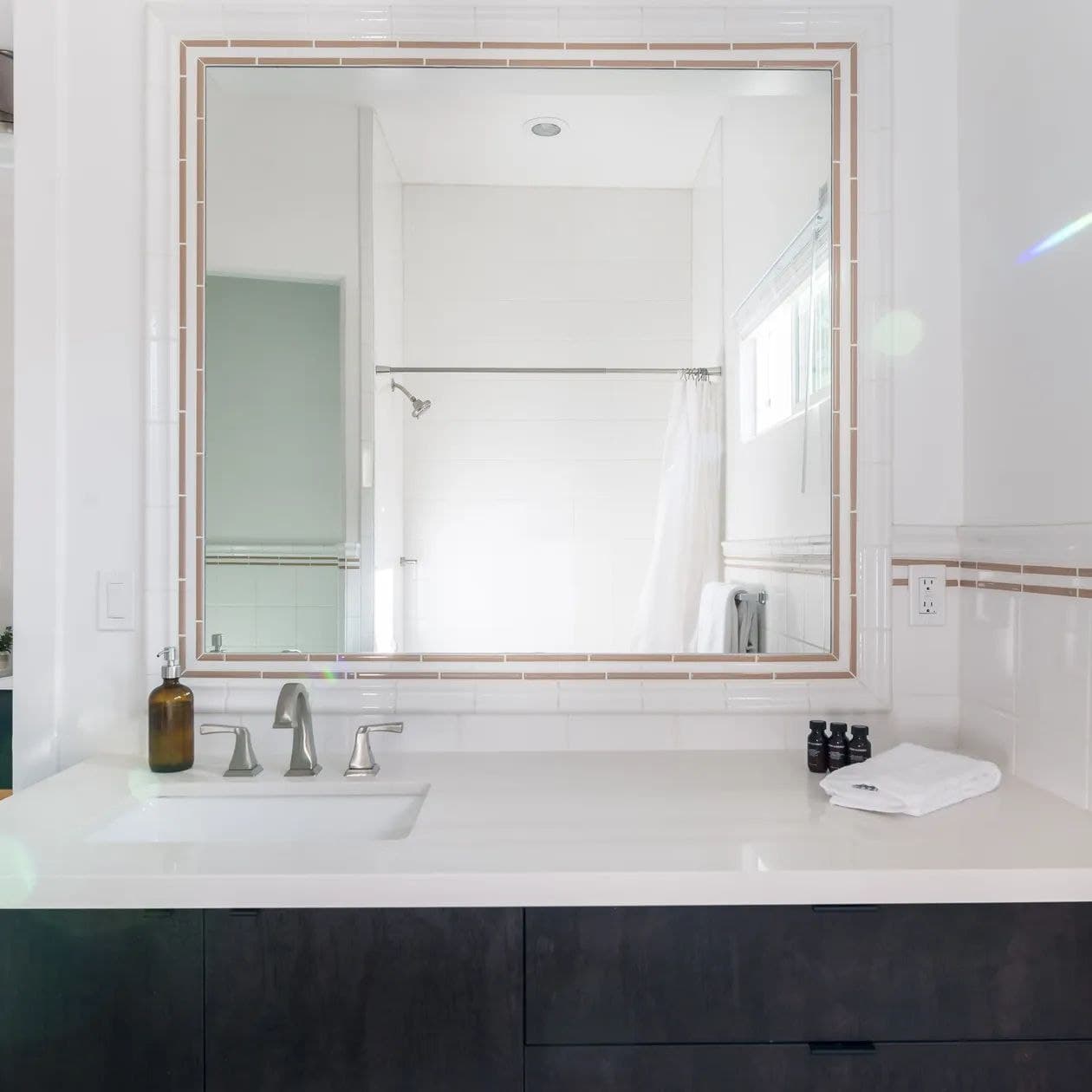 Julep Manor - Image 21