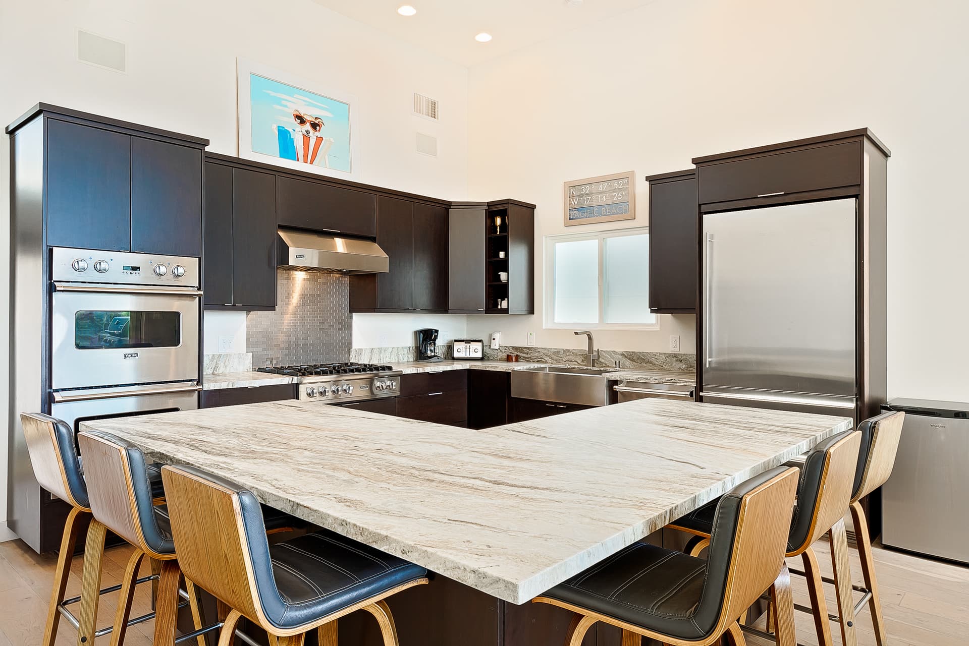 Chelsea House - Image 9