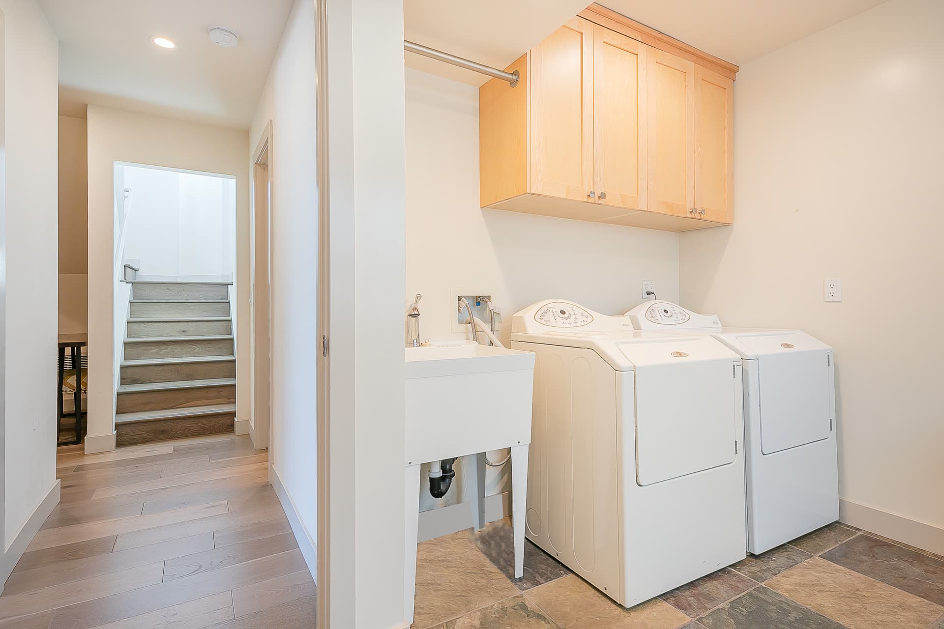 Chelsea House - Image 32