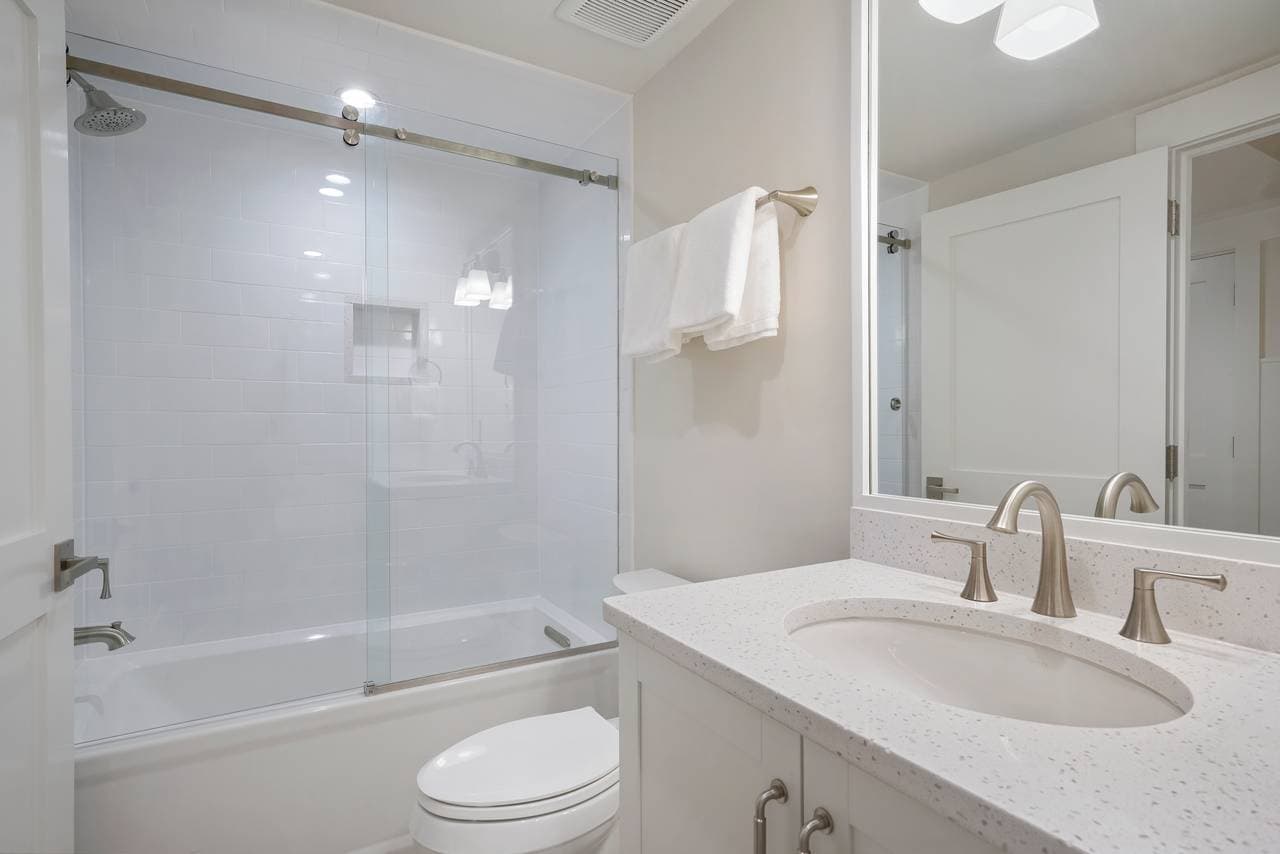 On the Lawn Villa - Image 42