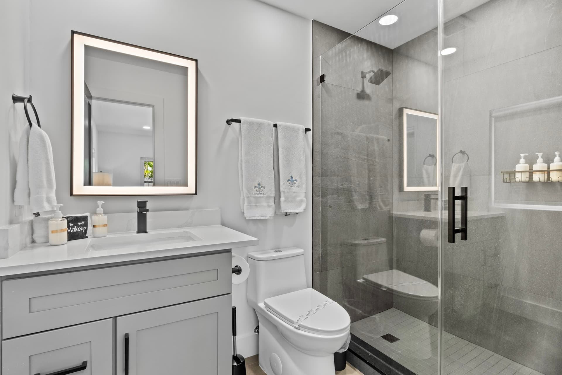 Clever Comfort - Image 21