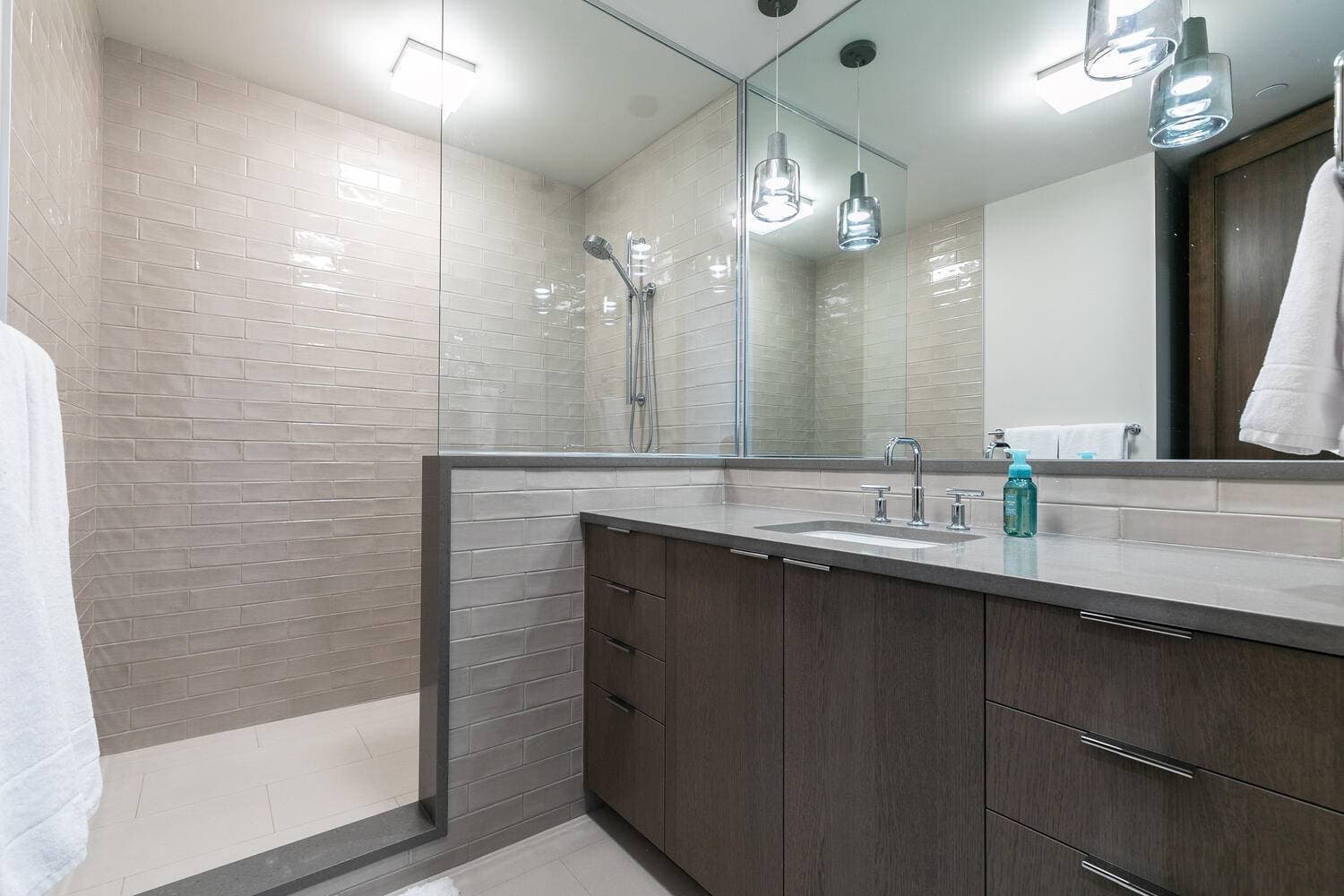 Larkspur Luxe - Image 18