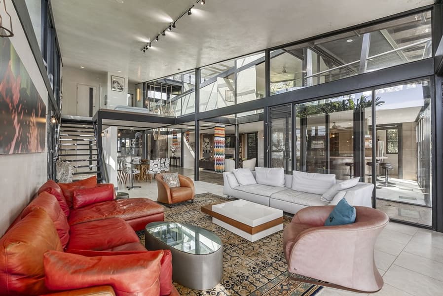 Tantalus Glass Home - Image 4