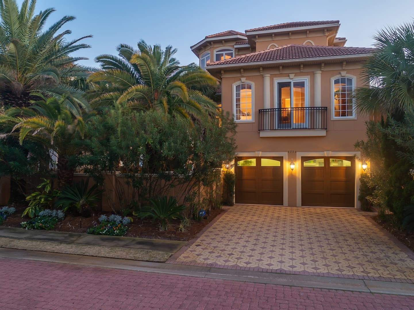 Grand Marquix - Image 44