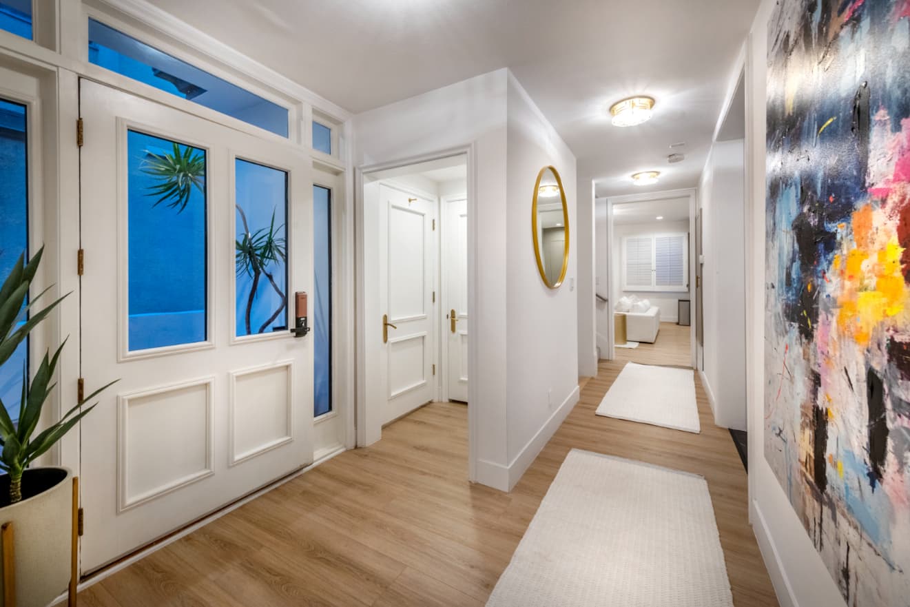 Reef Mall Villa - Image 3