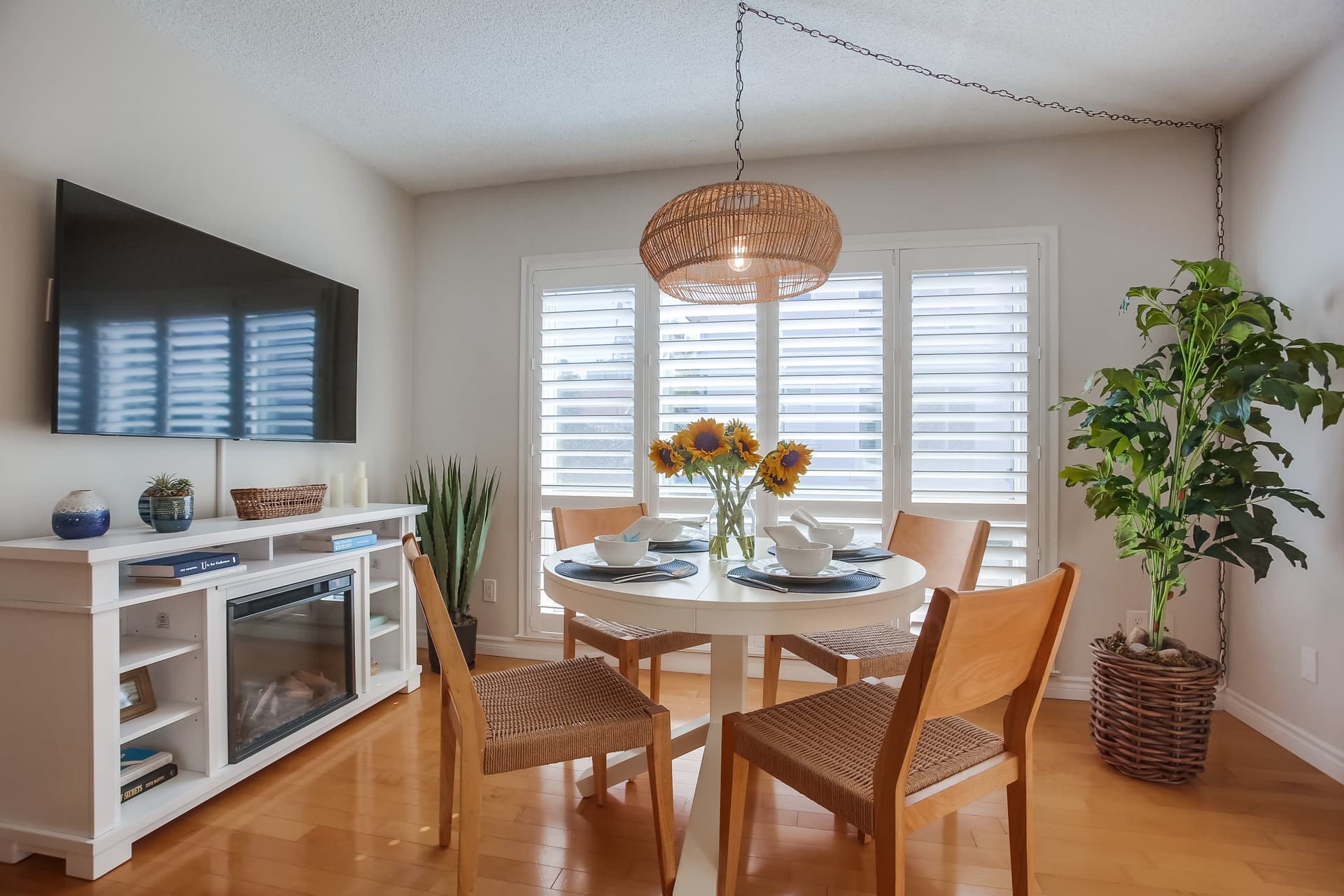 Coastal Gem - Image 6