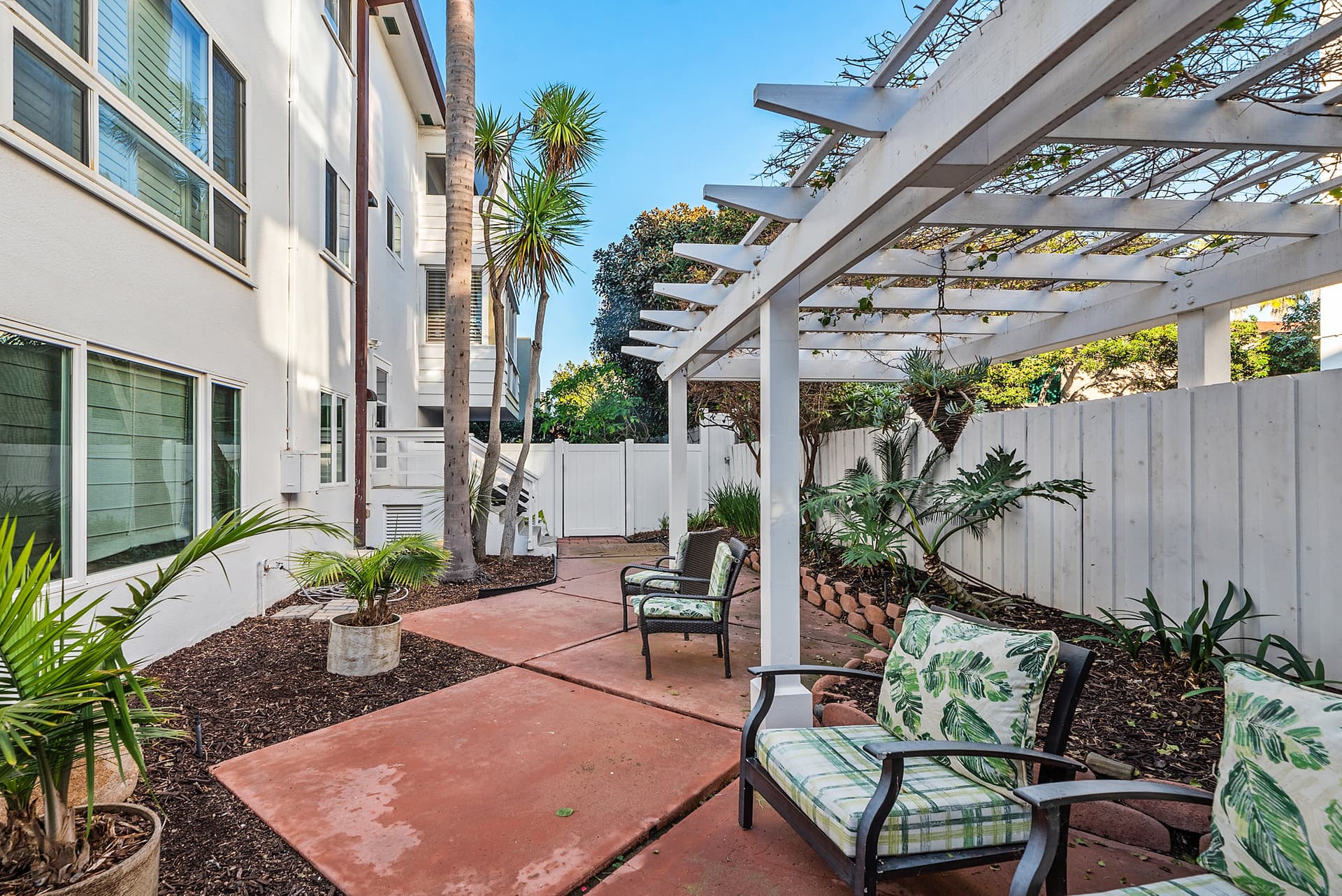 Coastal Gem - Image 25