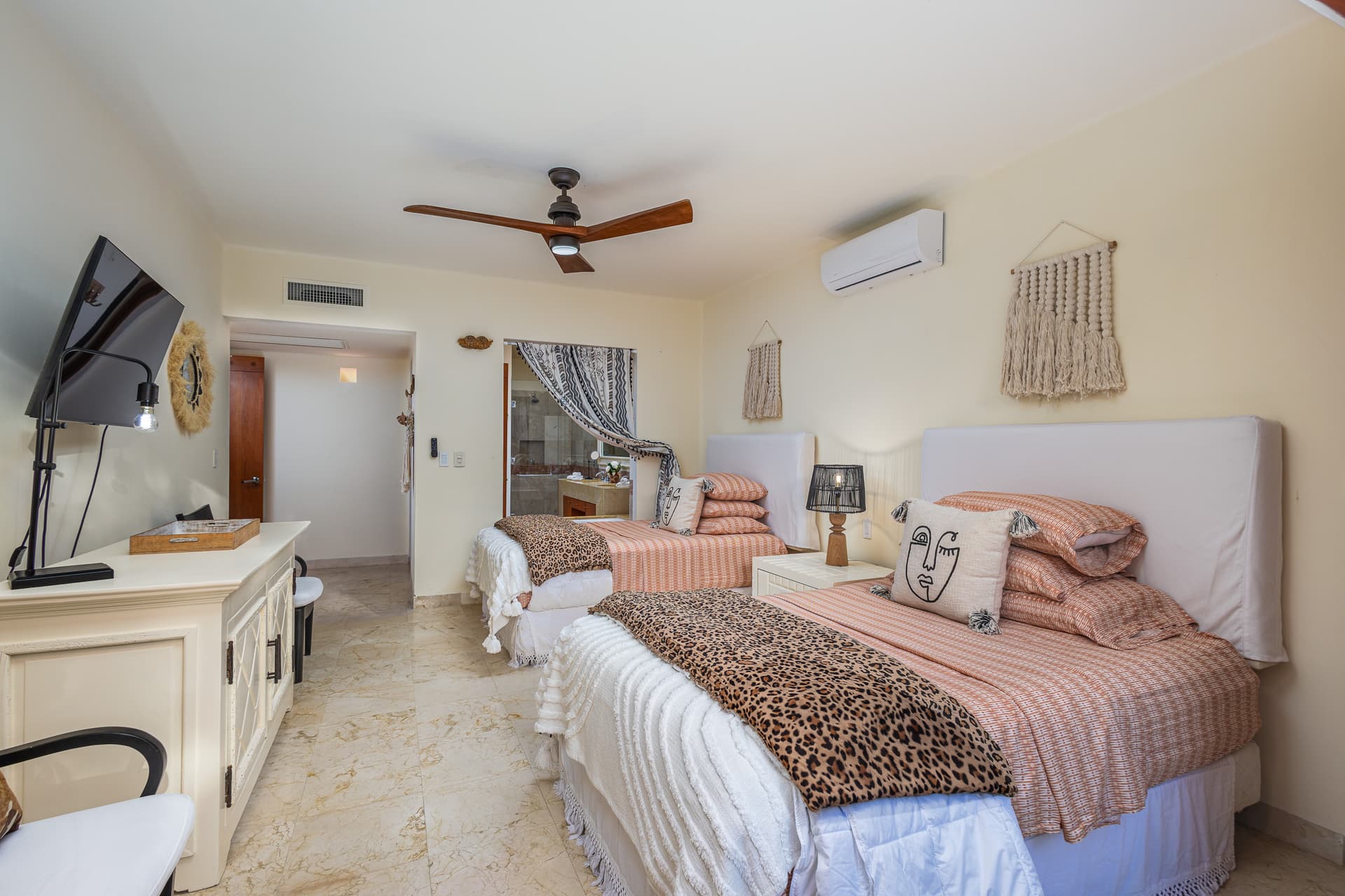 Casa Libre - Image 65