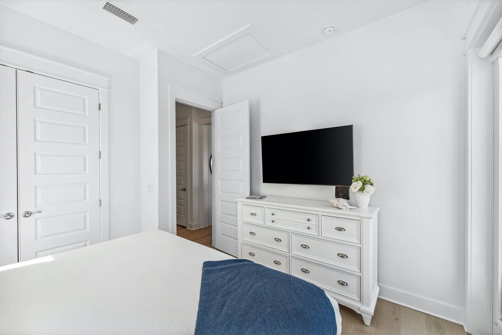 Sea-in is Believin - Image 17