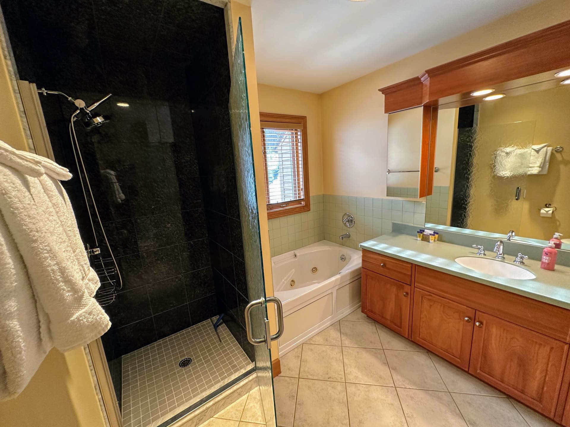 Avalon Place - Image 11