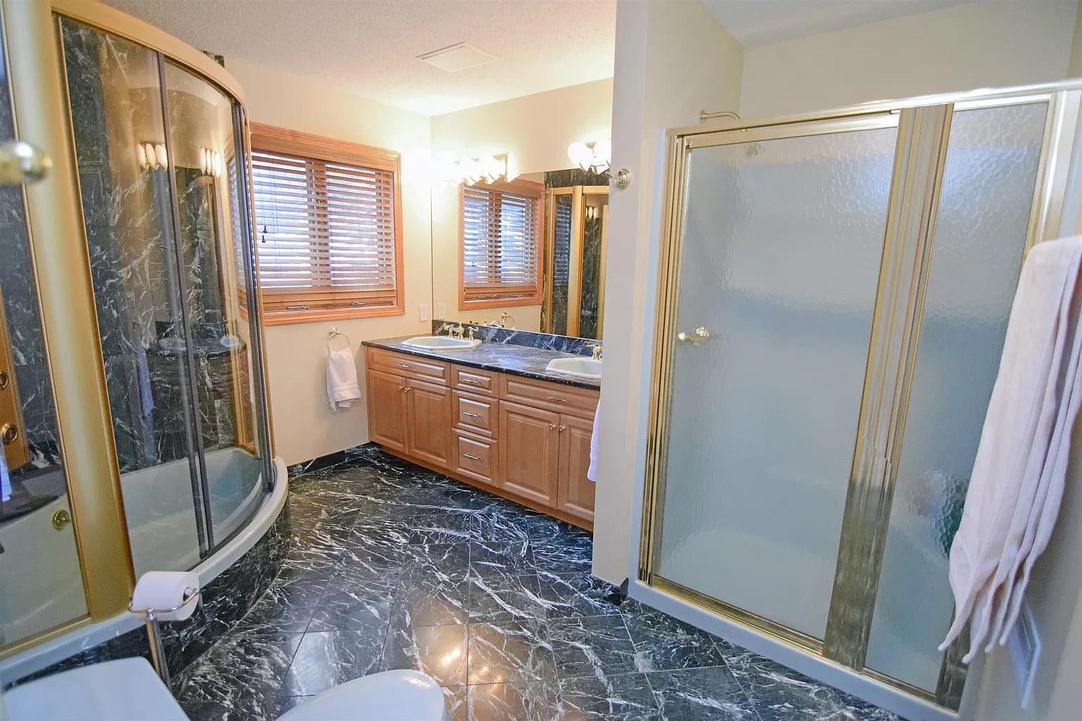 Base Station House - Image 22