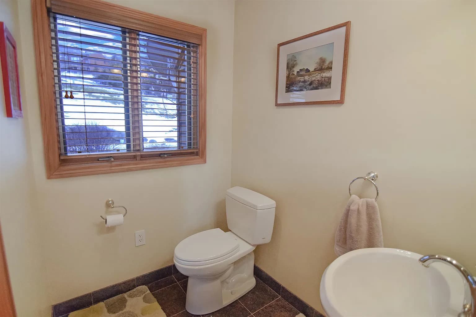 Base Station House - Image 28