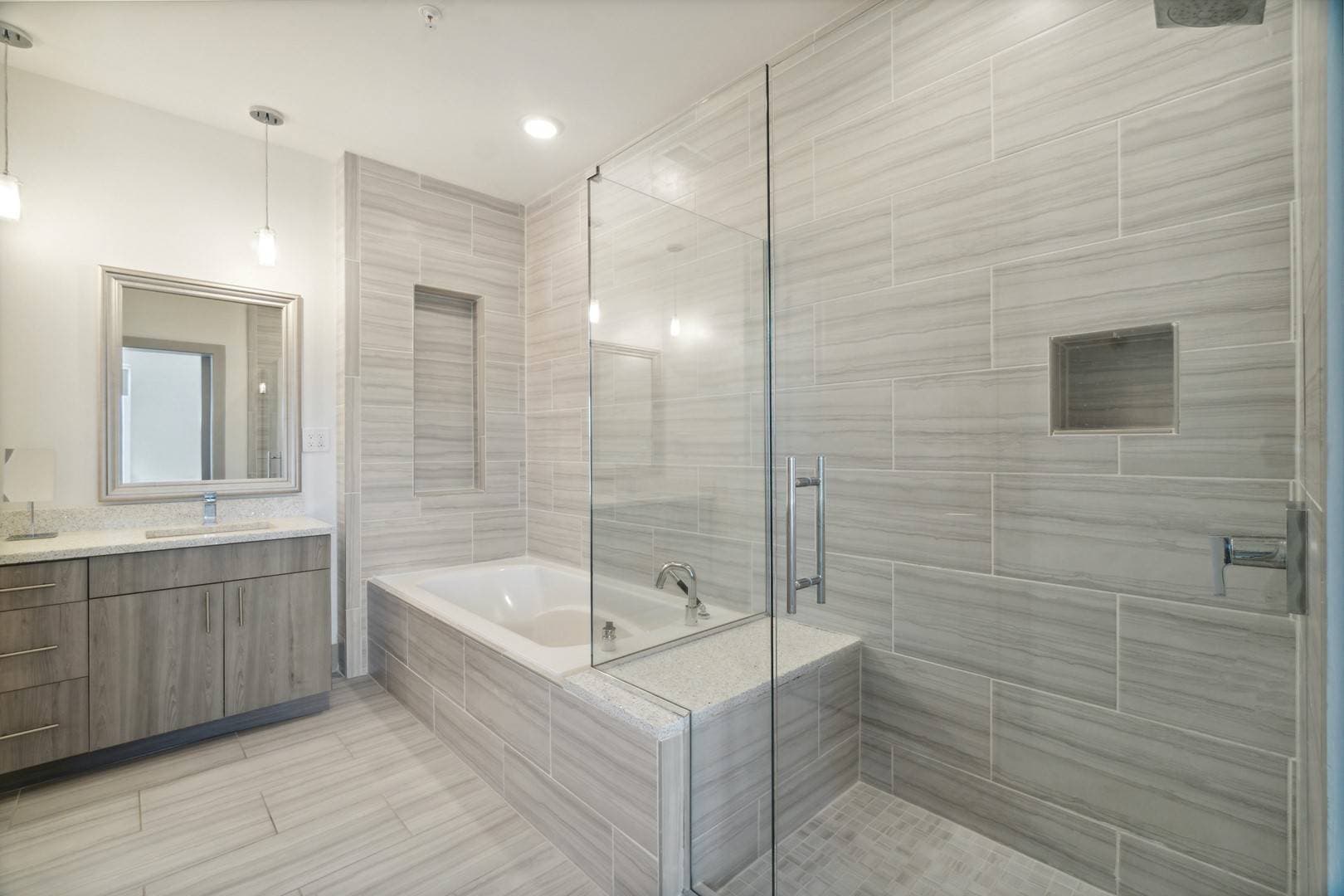 Pointe Residence - Image 24