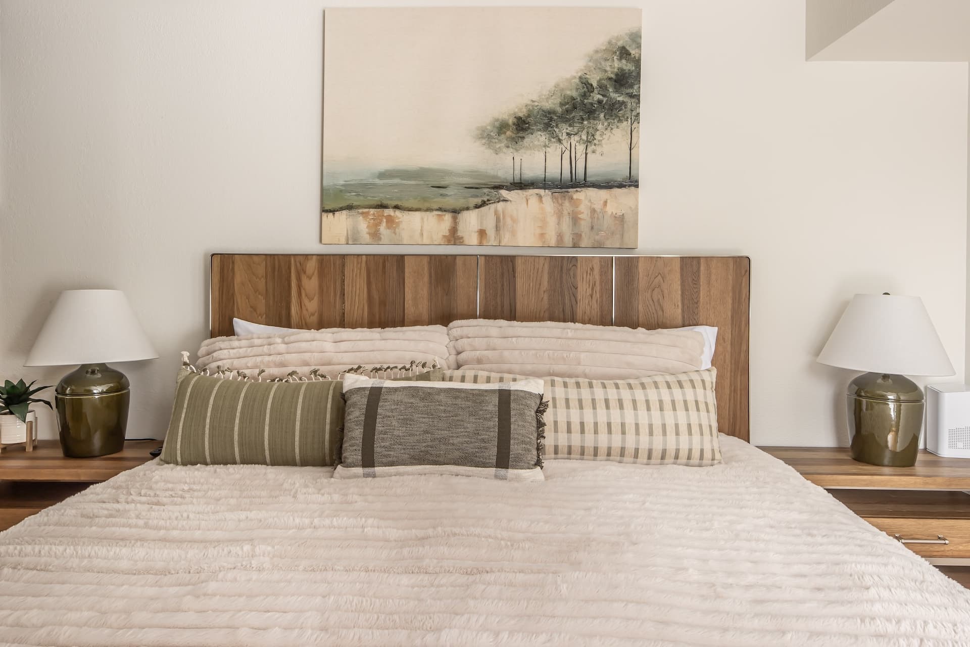 Lone Mountain Lookout - Image 15