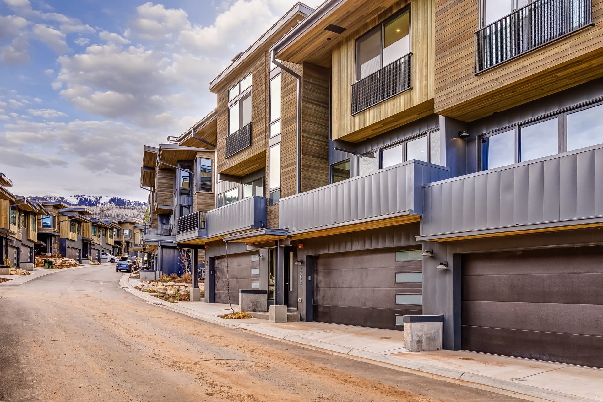 Ridgeline Elegance Place - Image 28