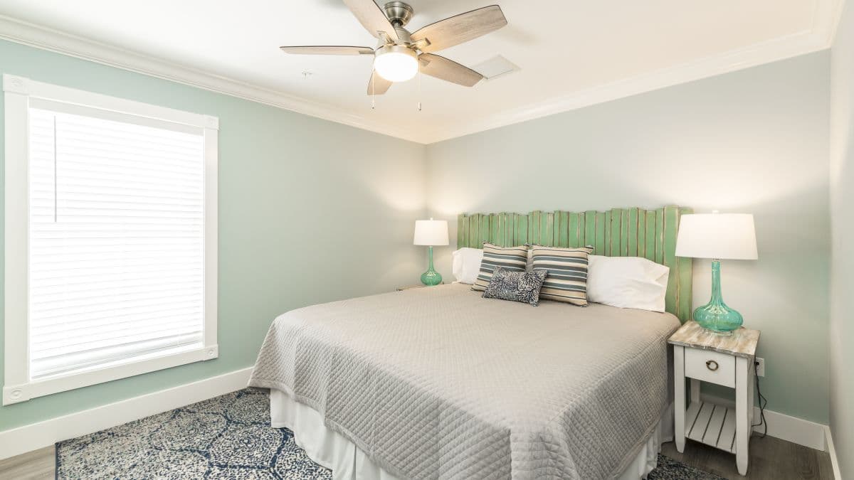 Upper Bayview North - Image 24