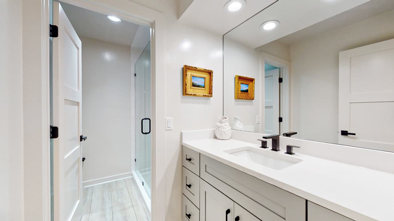 Blue Cove House - Image 15