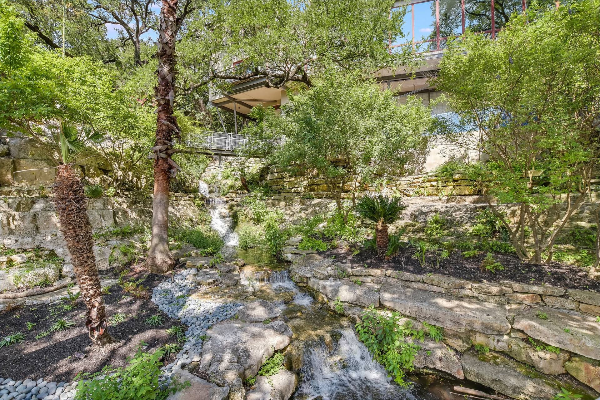 Waterfalls on the Lake Villa - Image 52