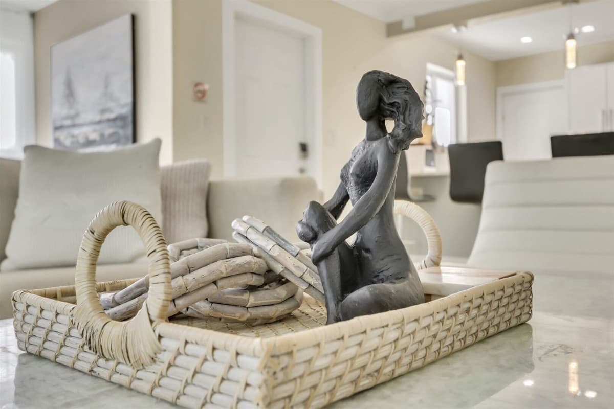 Bright Home - Image 8