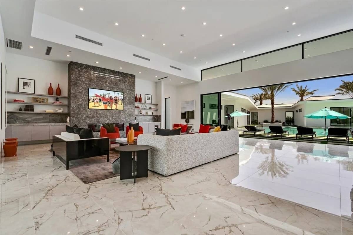 Bravo Villa #10 - Image 4