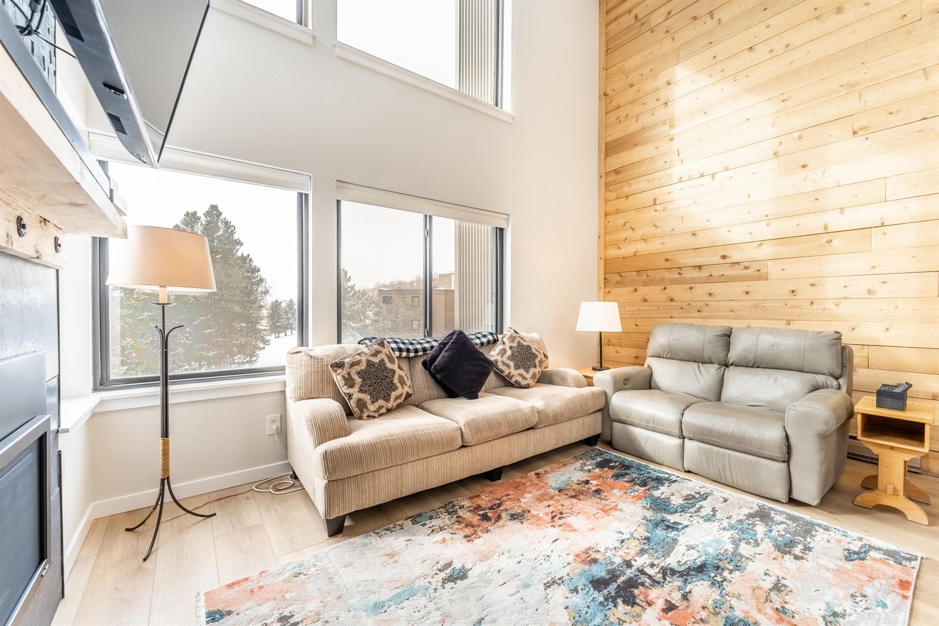 Breezy Meadow - Image 2