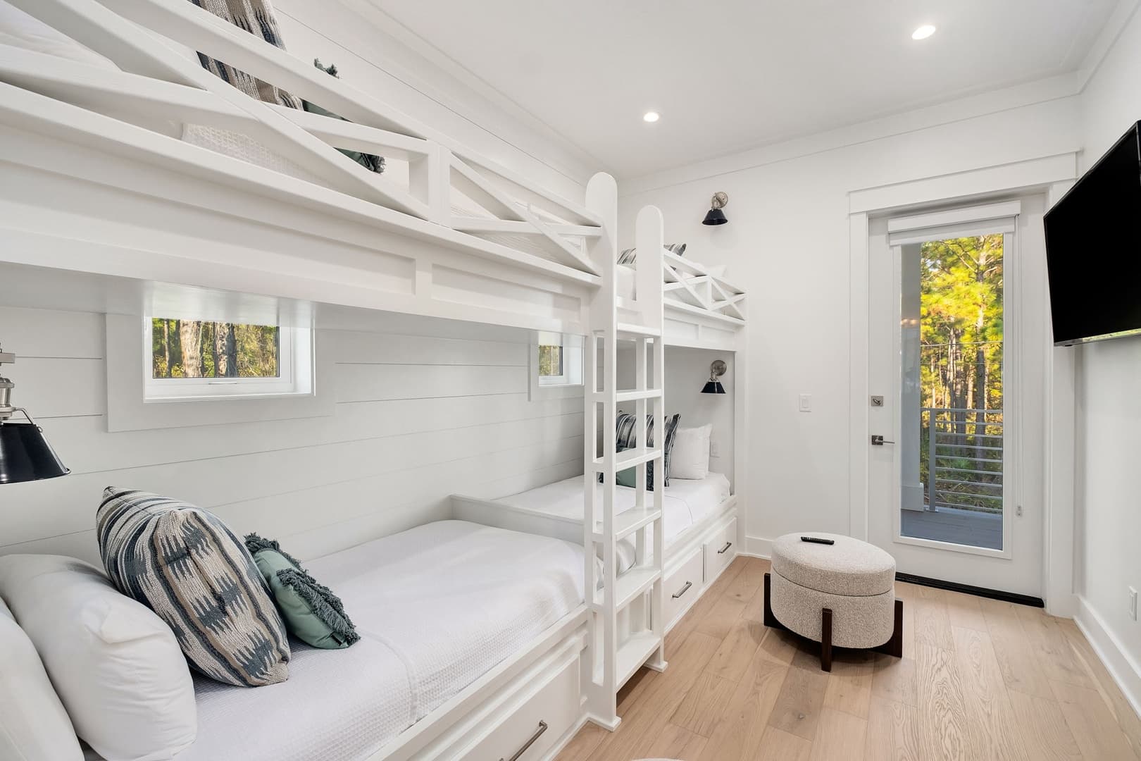 Pelayo Solage - Image 35