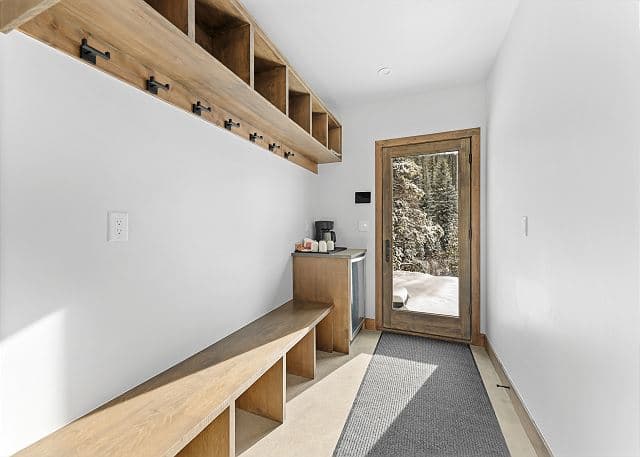 Ina's Way Townhome Unit B - Image 11