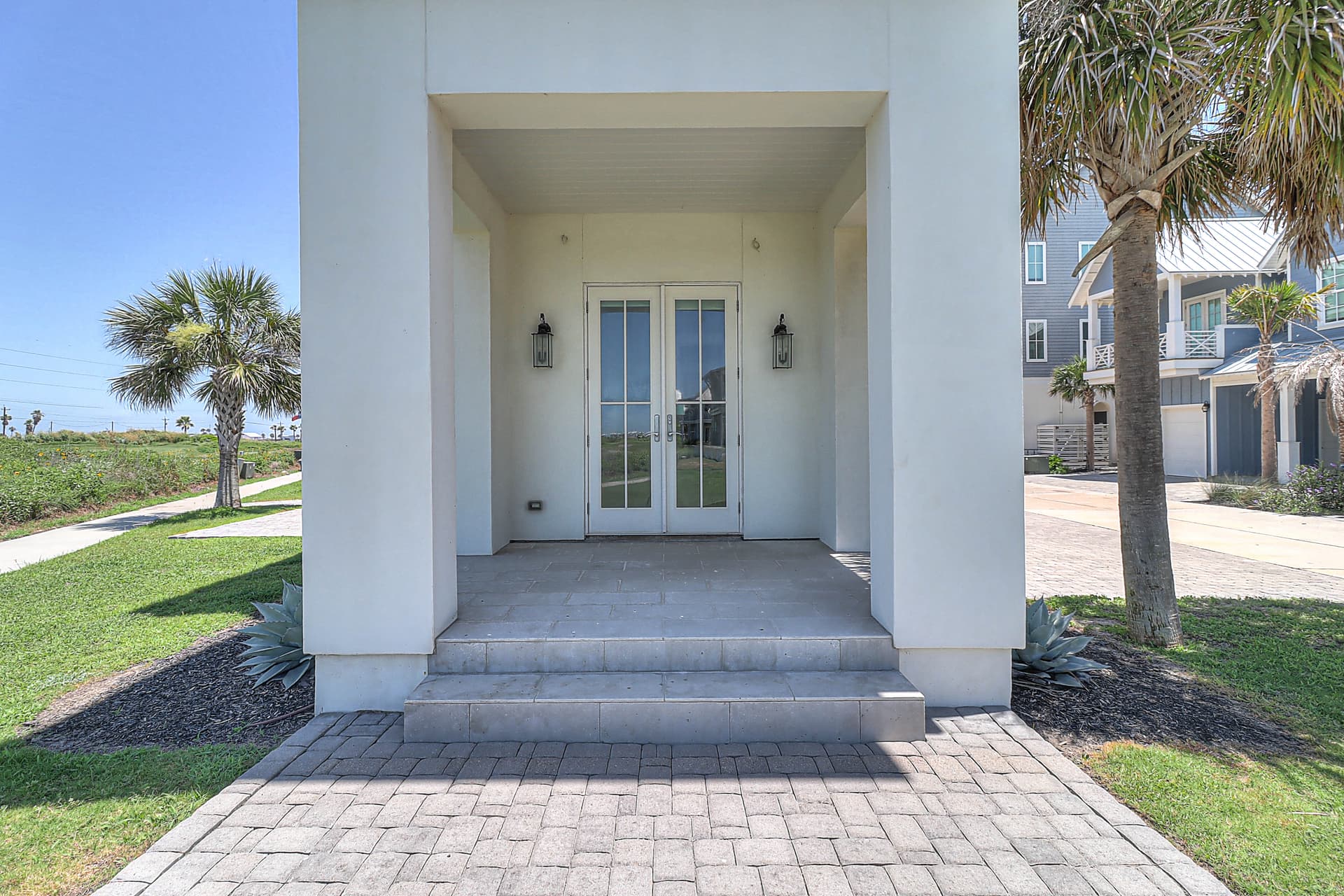 Coastal Oasis House - Image 10