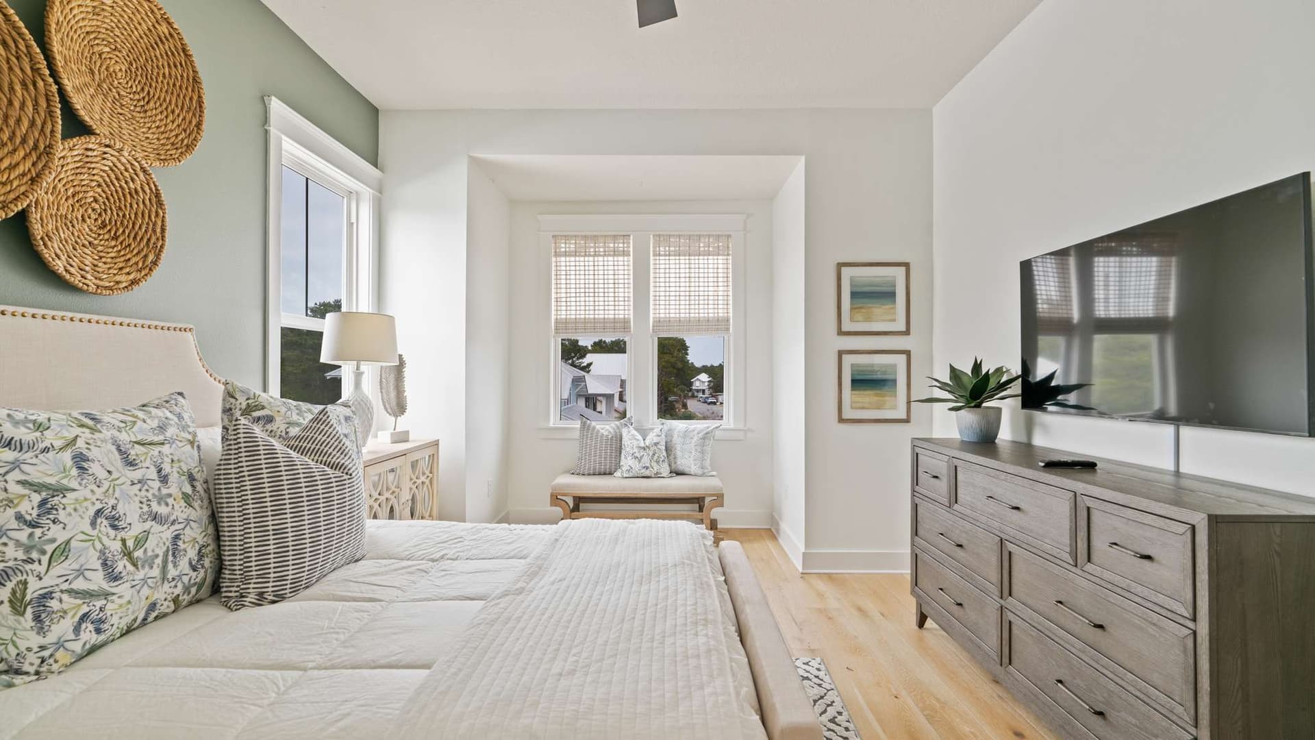 Grande Pointe Escape - Image 36