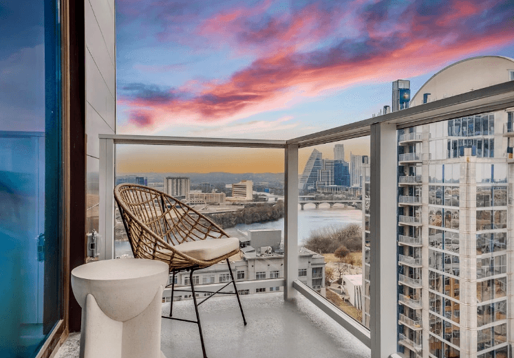 Cedar Door - Image 4