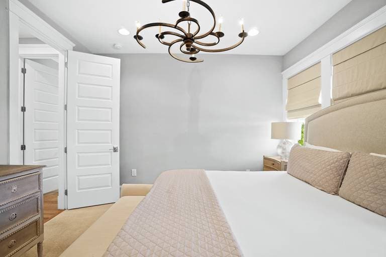 Blue Whale Bungalow - Image 35