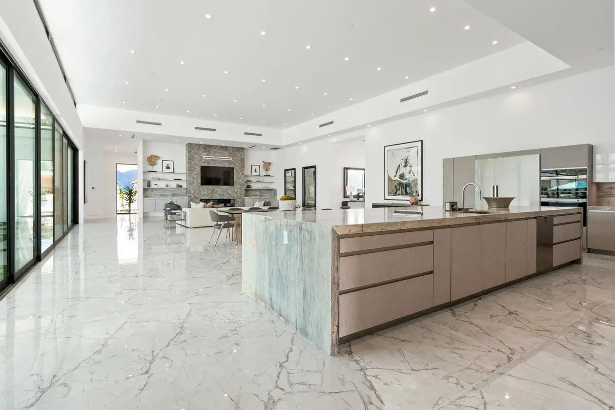 Bravo Villa #4 - Image 15