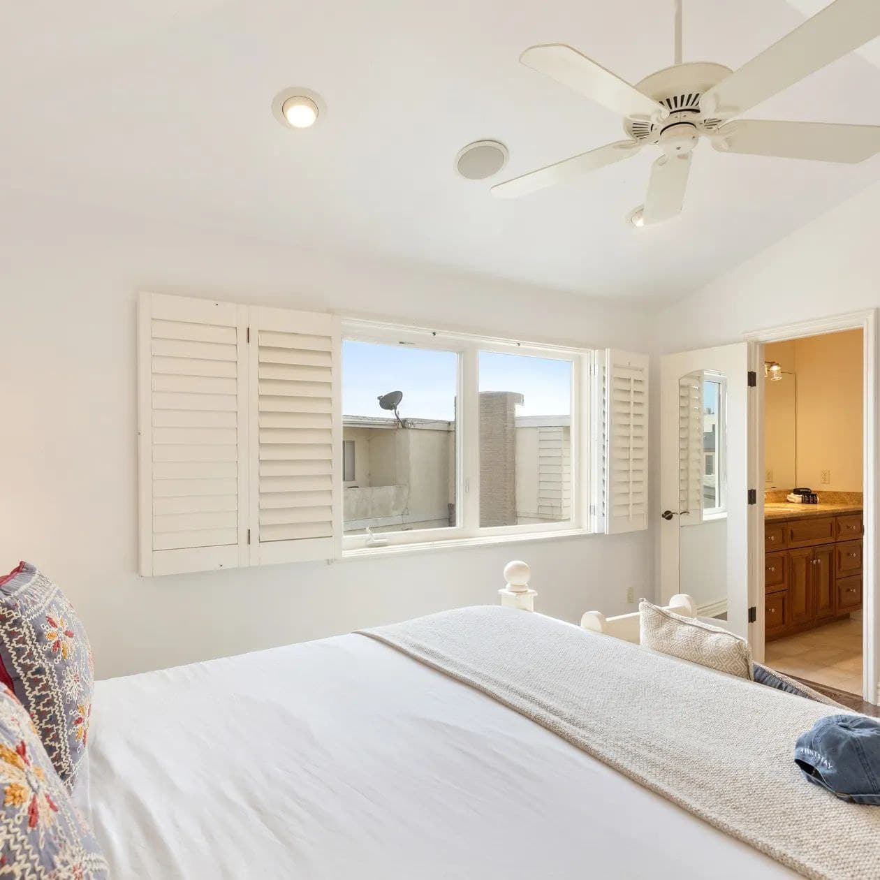 Shoreline - Image 34