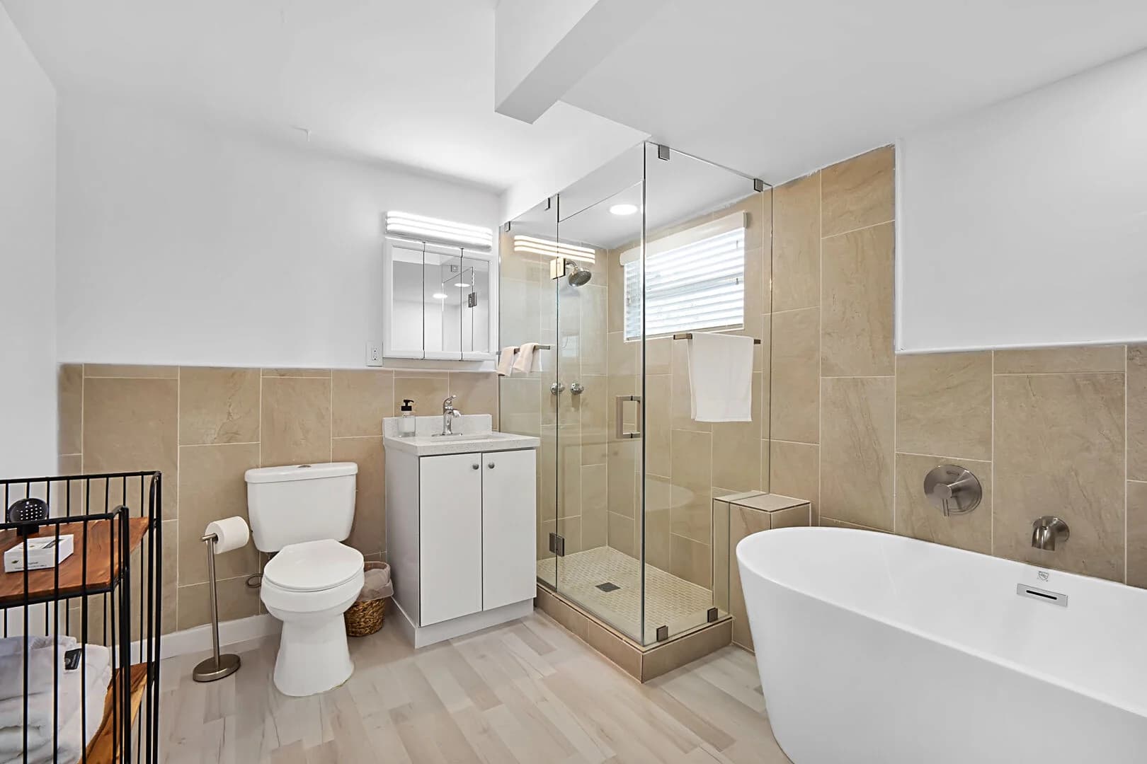 Ceasar's Place - Image 23