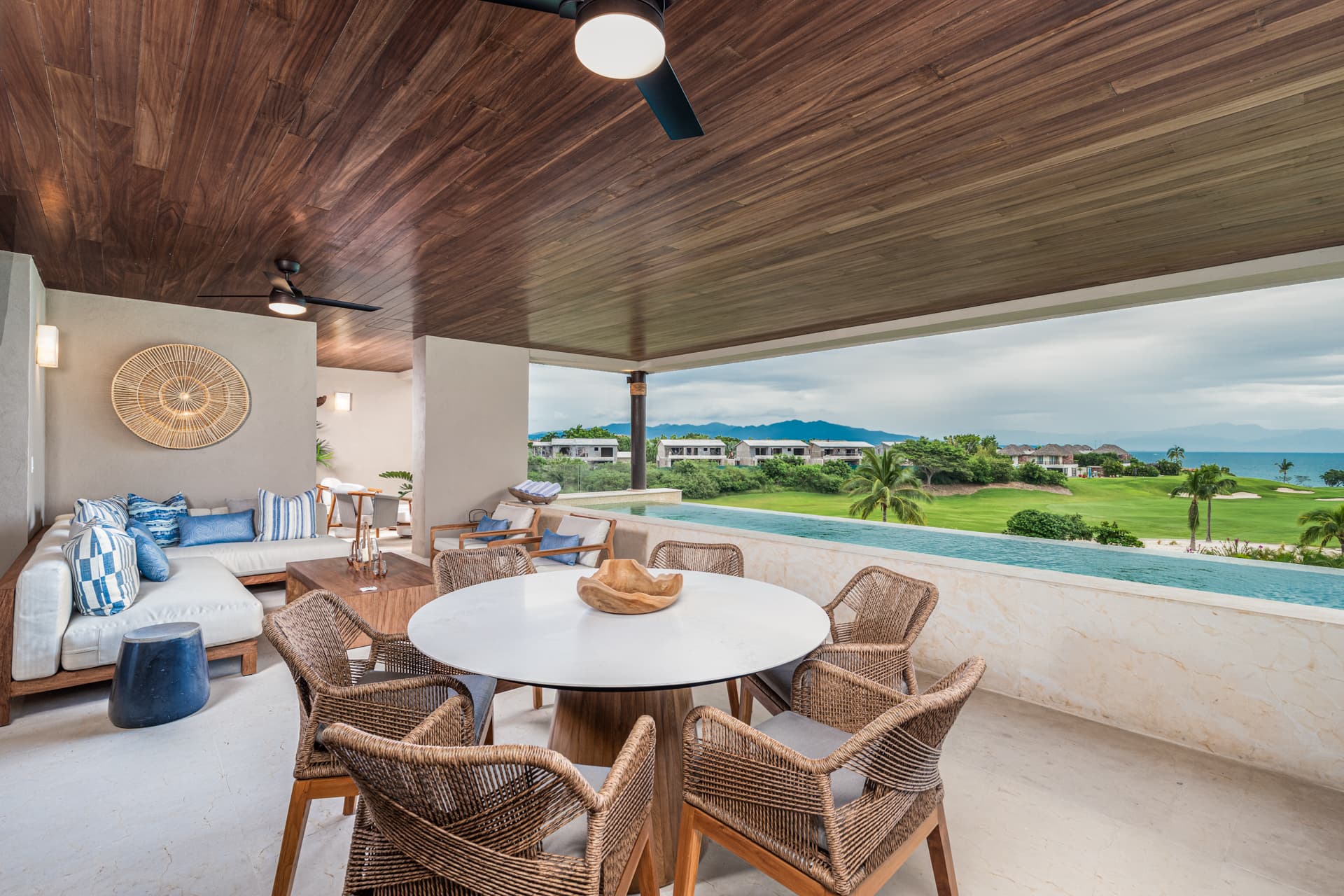 Tau Residences #621 - Image 1