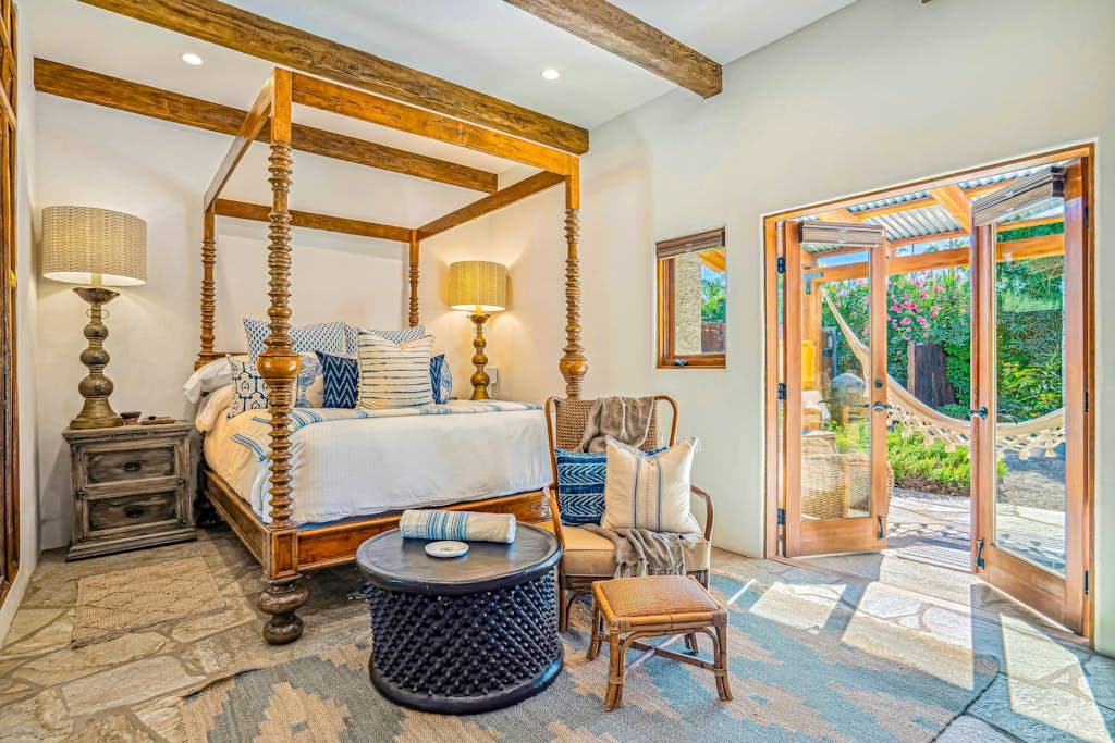 Hacienda Hideaway - Image 17