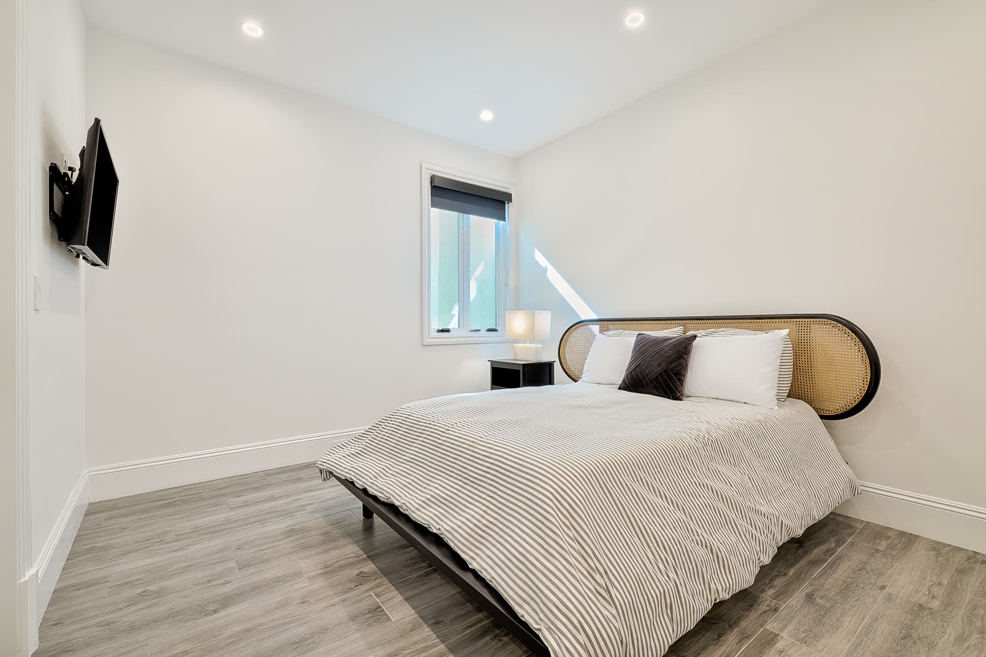 Camden Estate Beverly Hills - Image 32