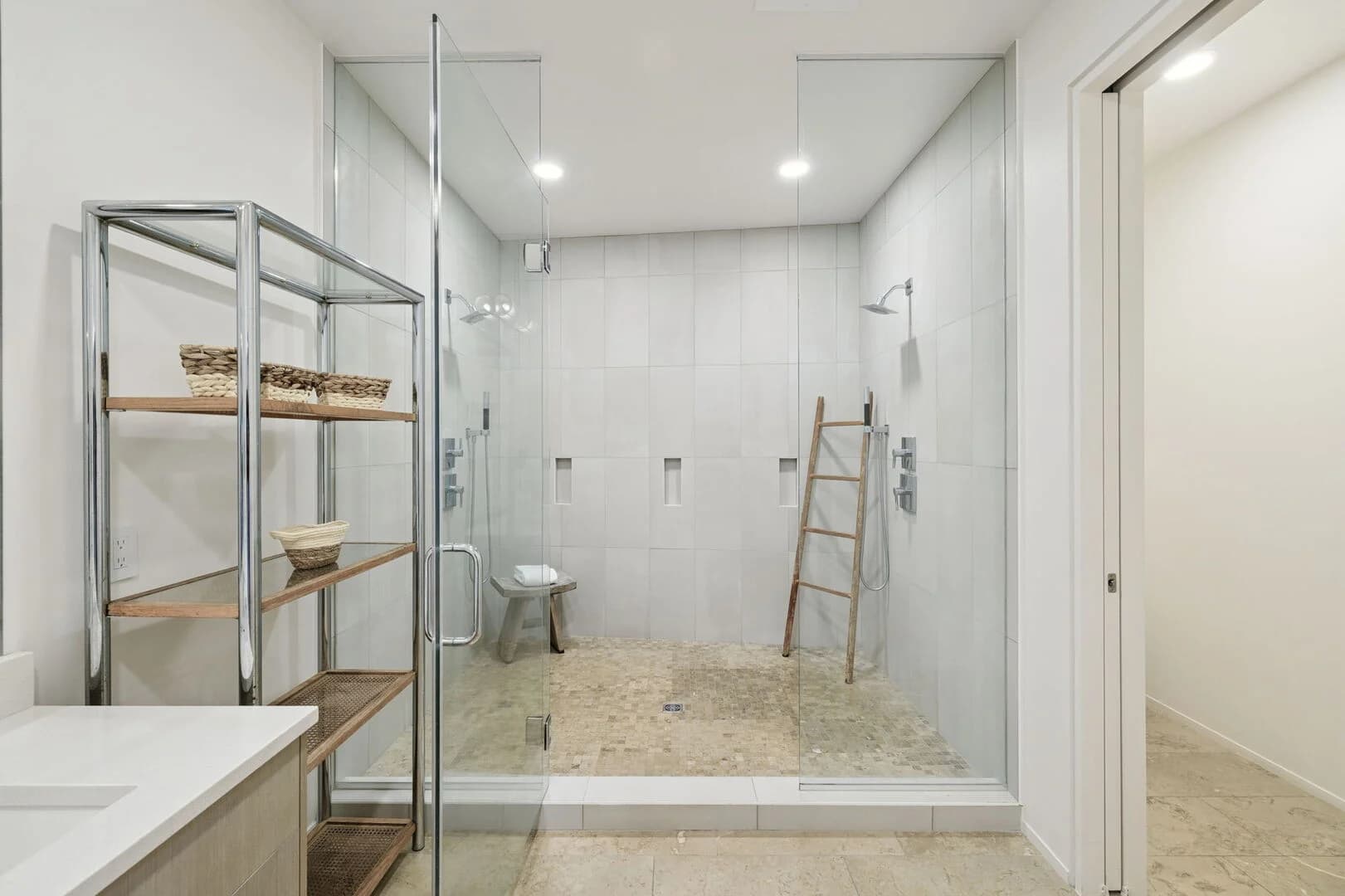 Viridian Penthouse #402 - Image 28