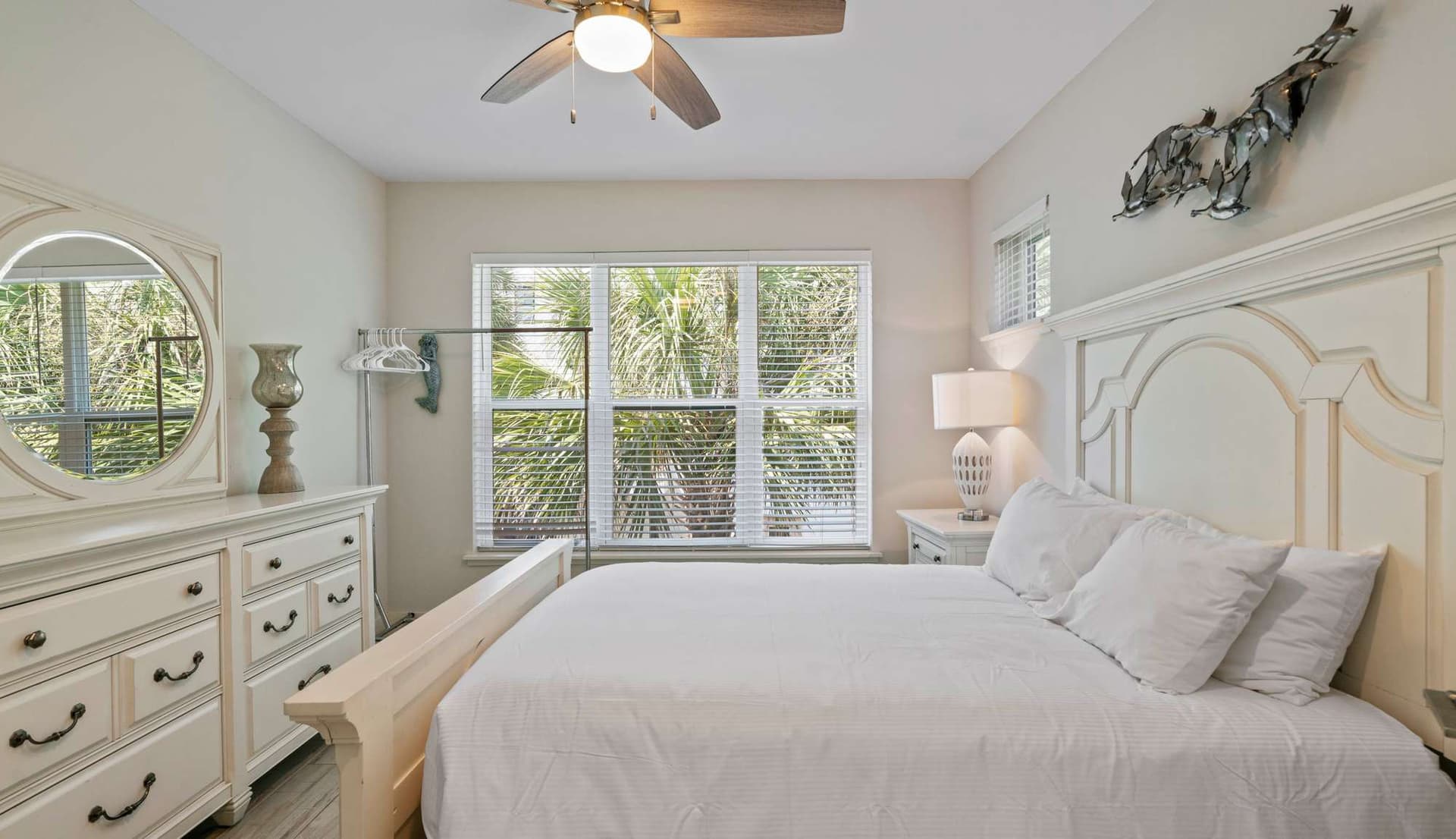 Latitudes Manor - Image 24