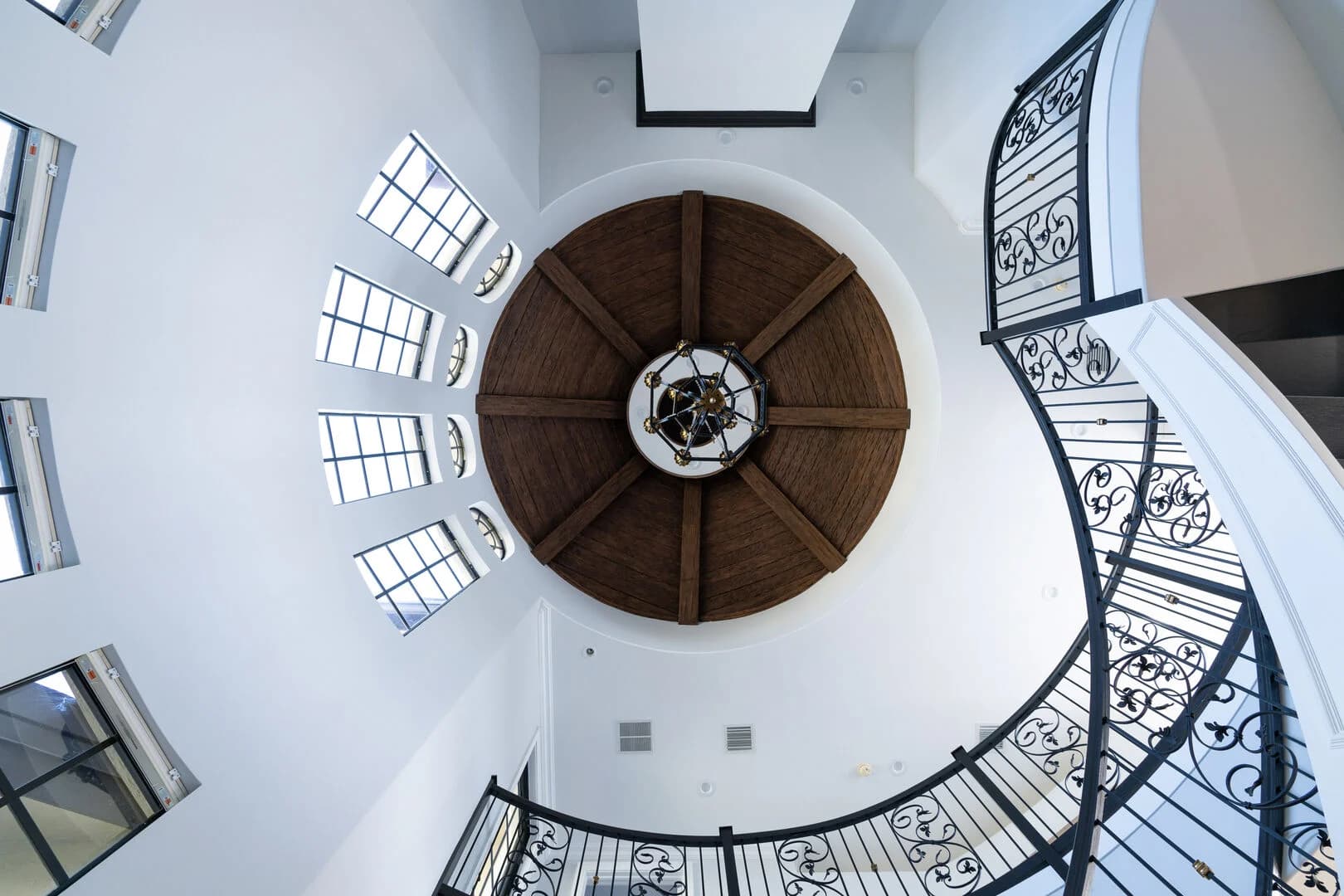 Isaac Villa - Image 33