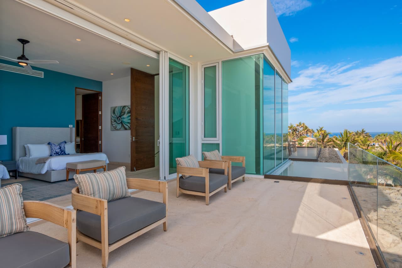 Private Beachfront in Palmilla - Image 40