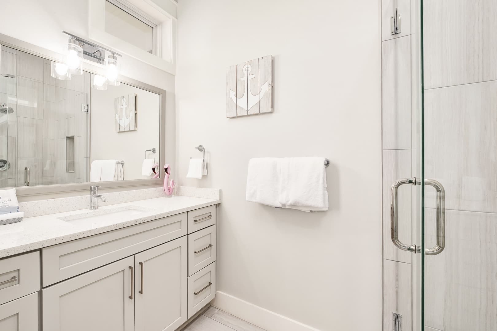 Latitudes - Image 28