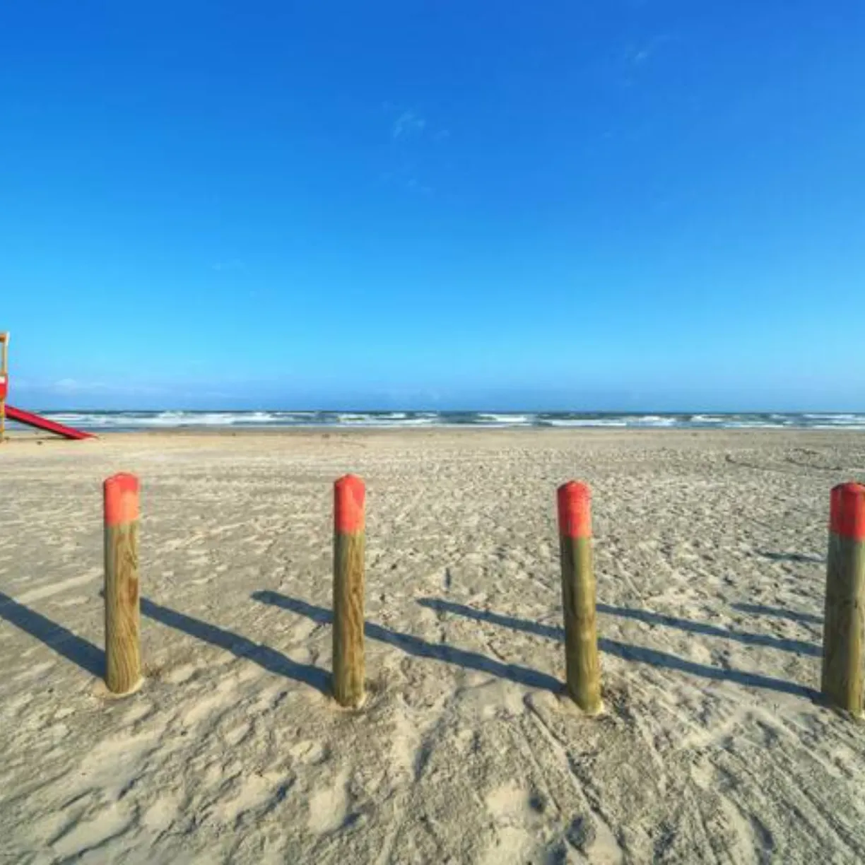 Moxy's Beach House - Image 85